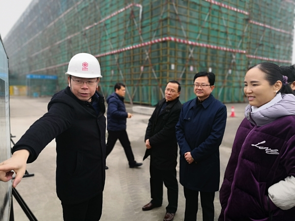 查看北部新城实验学校项目现场.jpg