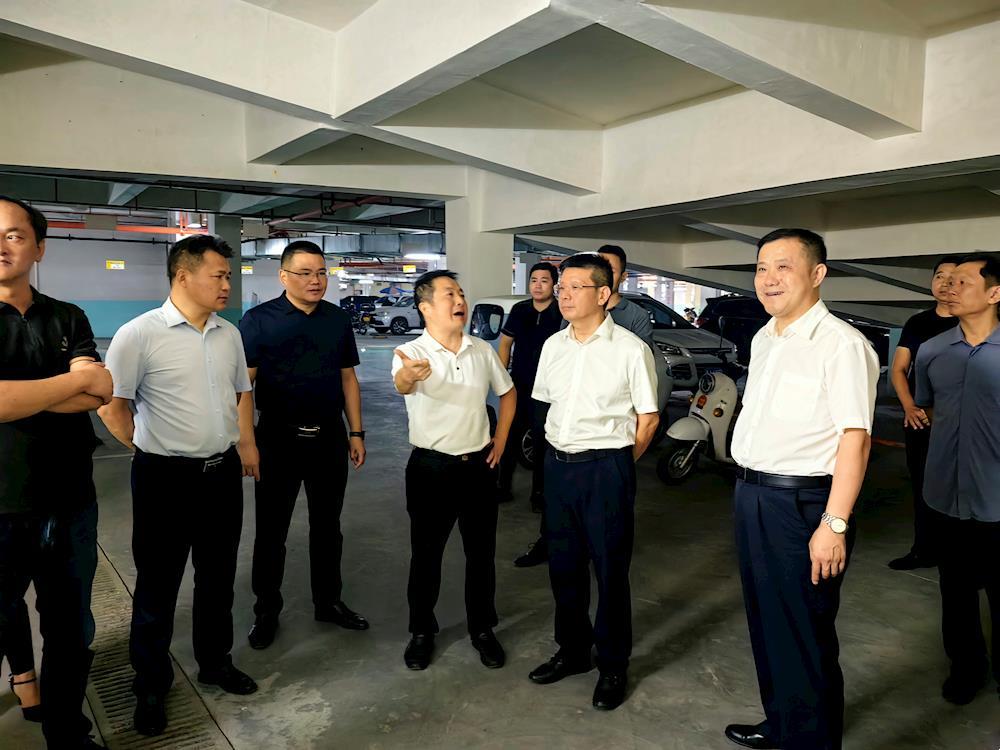 aedc79a166e84a23a89e26e017b89240.jpg