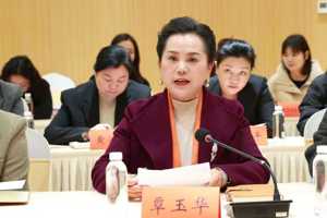 【人民的代表】覃玉华：把代表的“根”扎进群众中