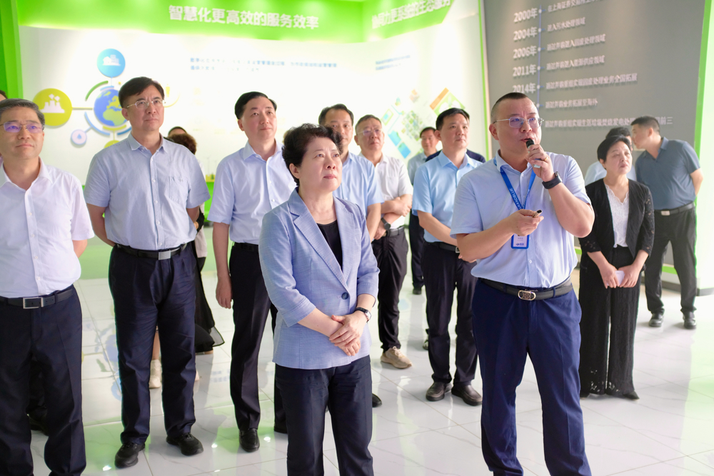 7月21日，吴桂英在瀚蓝(常德)环保服务有限公司实地检查。